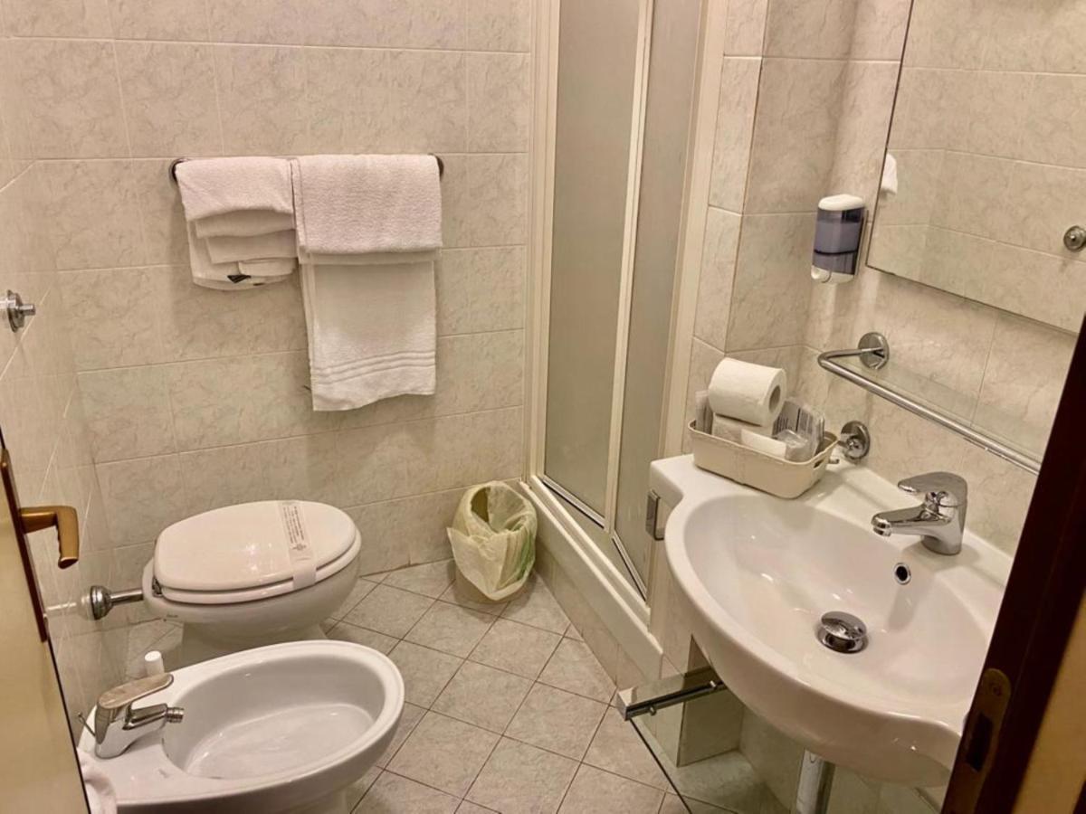 Hotel Roma Castle Termini Zewnętrze zdjęcie